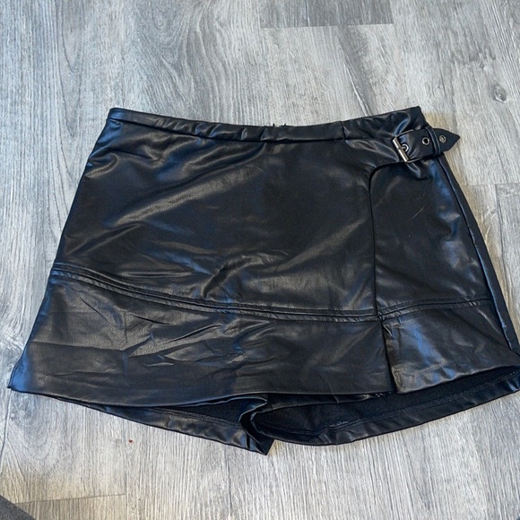 NWT Faux Leather Skort - Picture 1 of 5